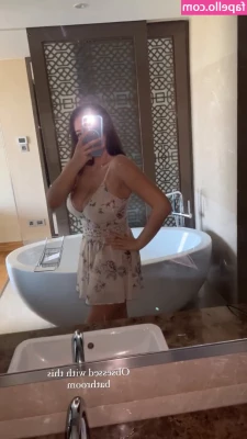 Simone Goodall [ simone-goodall ] - Some more after shower fun  literally as soon as I turned the water