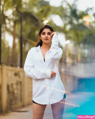Kanika Mann [ kanika-mann ] - Before my morning workout
