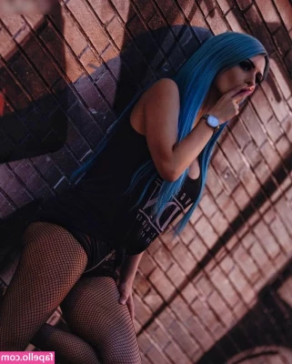 crx_lady [ crx-lady ] - What do my fans want to see  I am a curious kitten  please tell me