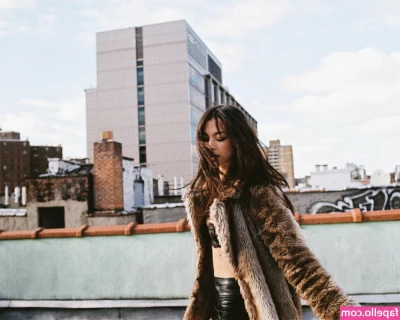 Mishka Chantal Silva [ mishka-chantal-silva ] - When in the mood I ll help myself