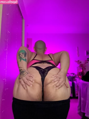sugarsweetmeatpie [ sugarsweetmeatpie-3 ] - Waiting on some Dick