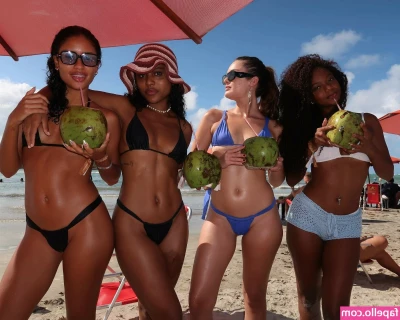 Livia Inhudes [ livia-inhudes ] - Chi mi fa compagnia