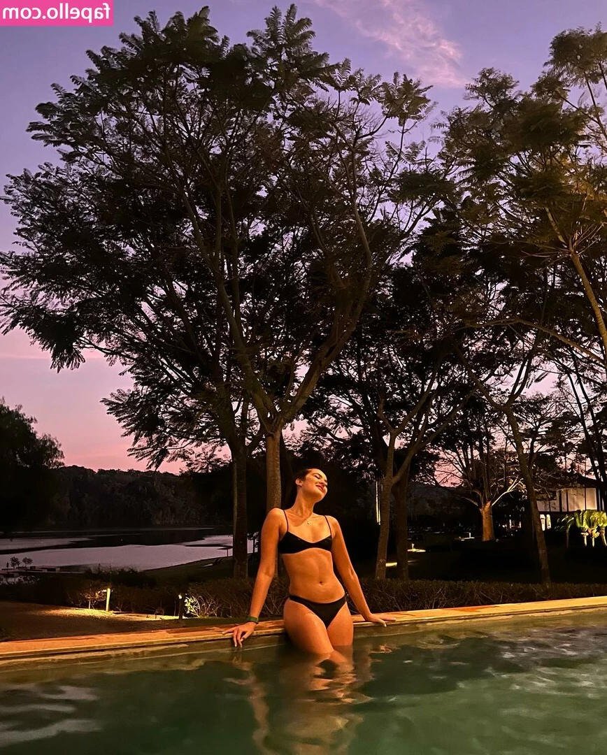 Livia Inhudes [ livia-inhudes ] - Ótimo sábado BB