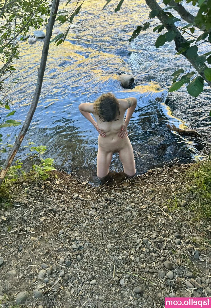 wreckitredd - que rico es masturbarme al aire libre   si deseas ver este video