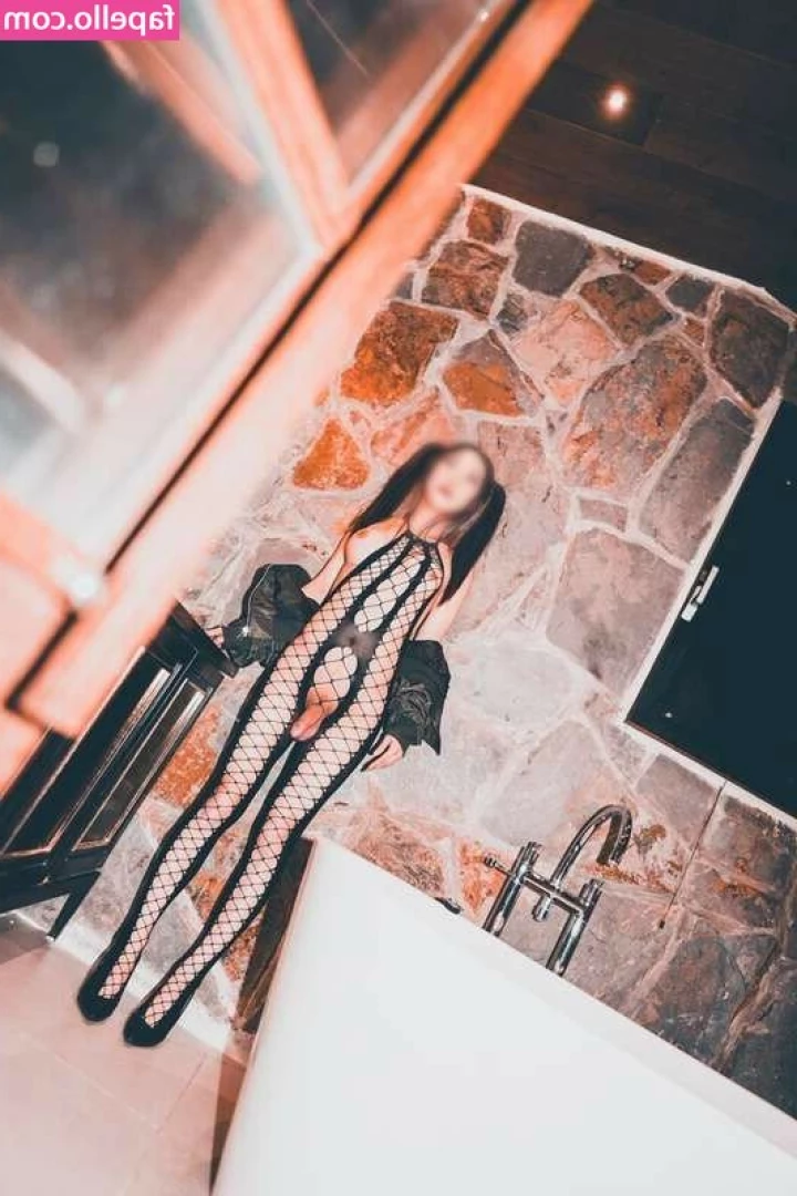 cdugaedan - sweetsarabells can t get naked fast enough