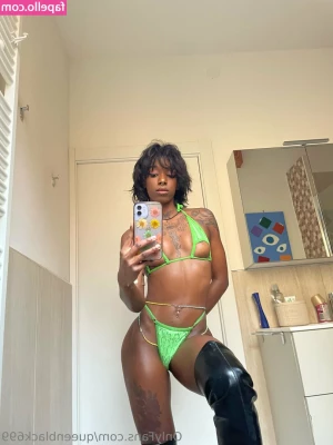 queenblack699 - would be nice to wrap these legs in someone's face 😋