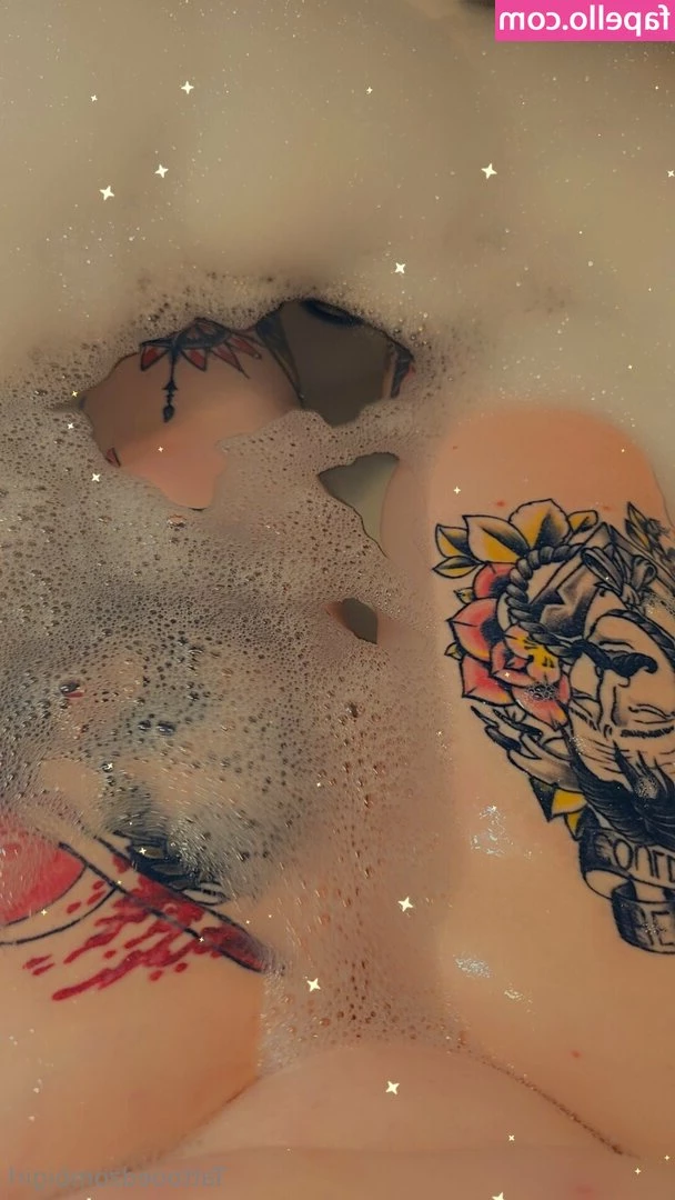 tattooedzombigirl - Want to watch me undress?
