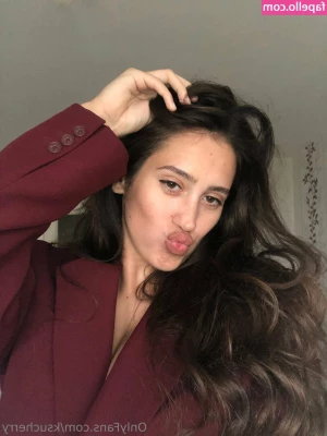 ksucherry - how could you say no to a face like this?