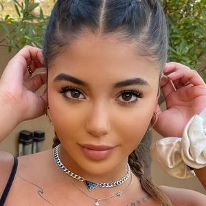 bella-blue