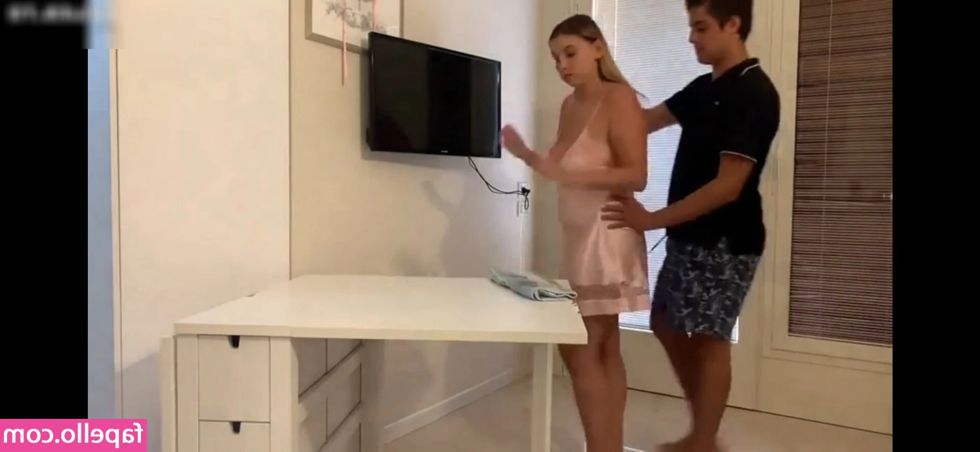 Kennt jemand ihren namen? [ kennt-jemand-ihren-namen ] - você pode puxar minha calcinha pro lado e meter bem gostoso