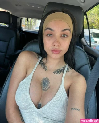 Maria Becerra [ maria-becerra ] - 𝖍𝖔𝖑𝖉 𝖒𝖊 𝖉𝖔𝖜𝖓 𝖚𝖓𝖉𝖊𝖗