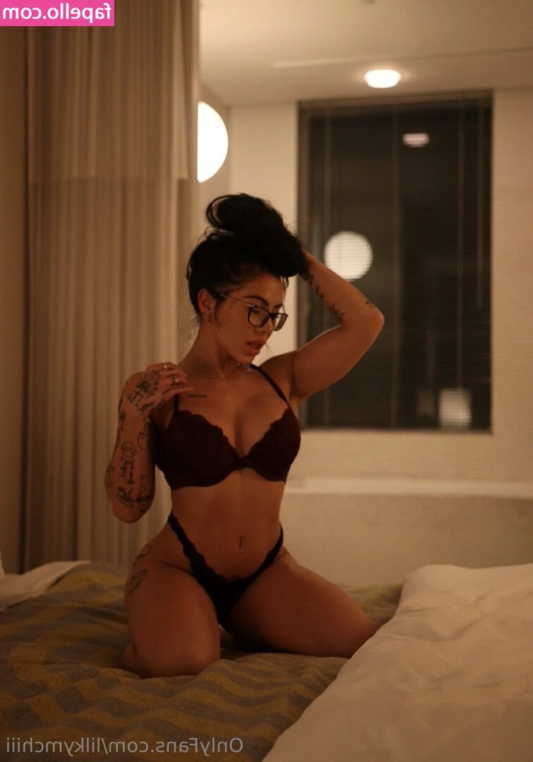 lilkymchiii [ lilkymchiii-2 ] - 5.26.21 - POV handjob! The amazing experience of getting a handjob