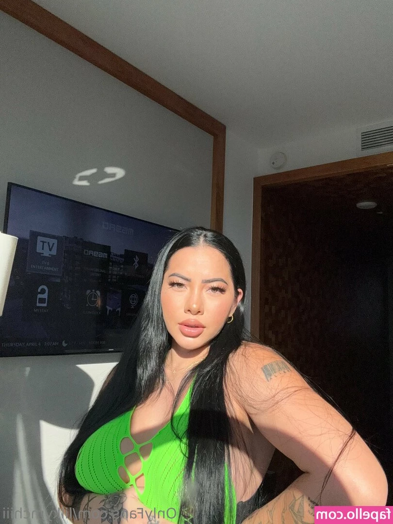 lilkymchiii [ lilkymchiii-2 ] - It s December when should I bust out the jiggle bells - i mean tits