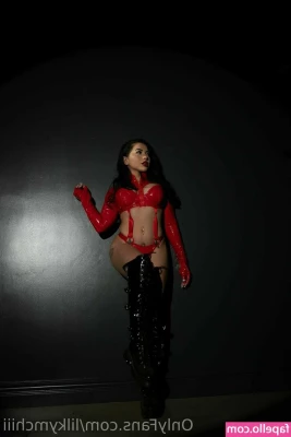 lilkymchiii [ lilkymchiii-2 ] - Tengo ganas de que me la metan y me den bien duro