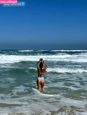 Carol Barcellos [ carol-barcellos ] - siempre me olvido las bragas  ups   que esperas  hablame al DM y