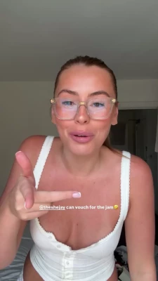 Sian Owen [ sian-owen ] - CUTE KITTY  baby_ameliia  Loves cocks of all sizes When she gets