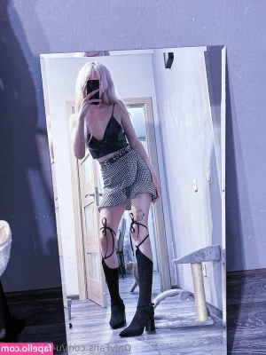 sanda.official [ sanda-official ] - How is your day going? 💋 Don't forget to DM me to know about you