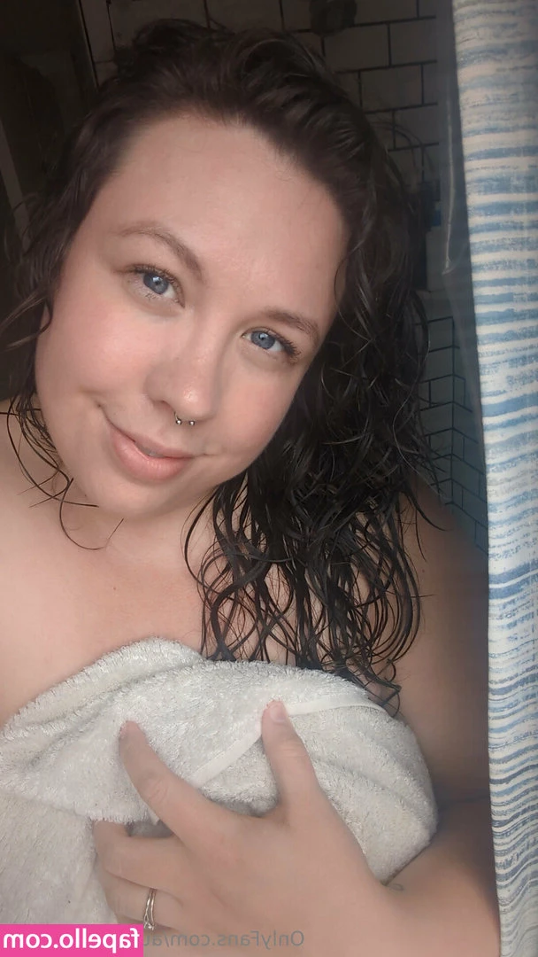 autumn_winters [ autumn-winters ] - Red dress and red high heels