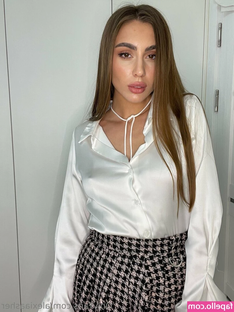 alexiaasher - Good morning pic with my soft nips 🥰💕 heheh