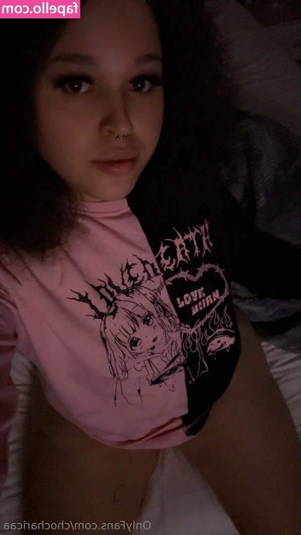 chocharicaa - When my partner makes me horny while I'm supposed to be working 🙃