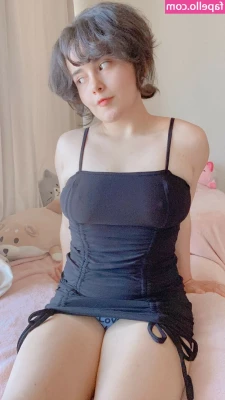 Lucillexs - Yes a dirty mirror.. but I bet you you got instantly a dirty mind