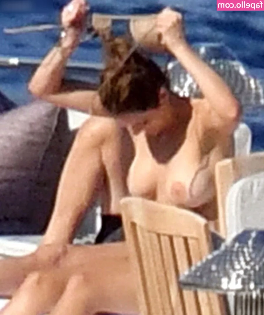 Katharine McPhee [ katharine-mcphee ] - The video angle makes my legs look crazy  but it was a busy day on