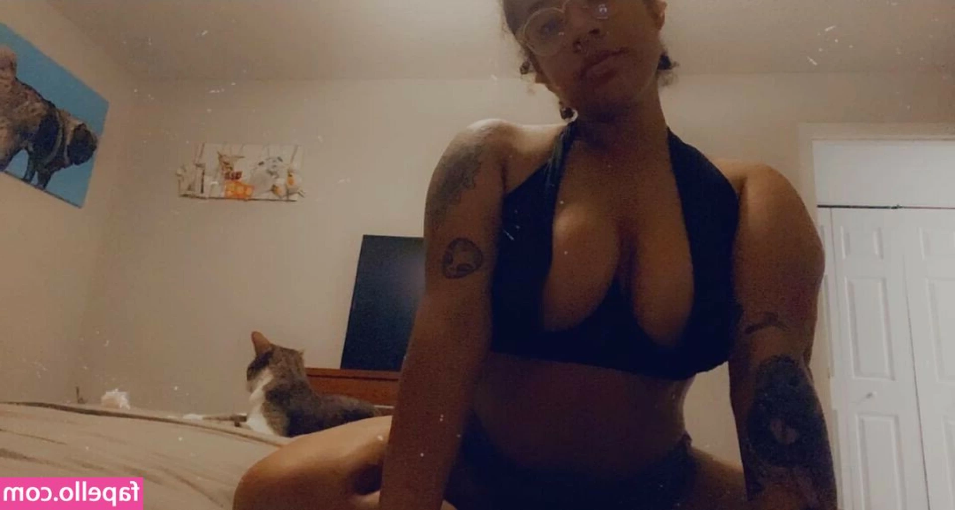 Elusivemulatto - I did a few different clips in this outfit. When I first ordered it,