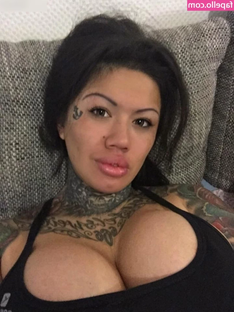 Catherine Teufelsweib [ catherine-teufelsweib ] - Worship  Rinse  Repeat  I m the reason you ll forever be broke