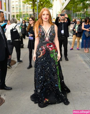 Jessica Chastain [ jessica-chastain ] - Order your video calls now