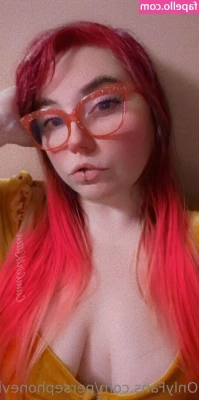 persephonevixen - I love watching my friends play games on stream  oh and here is a