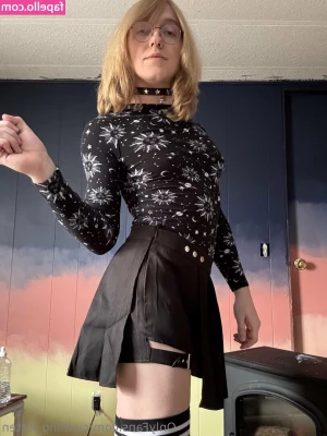 cunning_kitten [ cunning-kitten ] - Baby, I hope you've enjoyed my page this year 😁