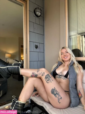 brilikefree - I’m in drawing studio this month😋😋that’s what’s on my