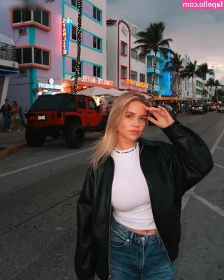 DJ Mandy [ dj-mandy ] - "I'm going to cum". A sentence we all enjoy hearing. Right?