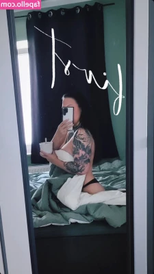Skelli - Want me to rate your cock or pussy  Want me to tell you what I want