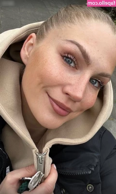 Michelle Czaja [ michelle-czaja ] - VIP PROMO STAI CON ME PED UN MESE OGGI A SOLI 45$ Leave a tip of 45$