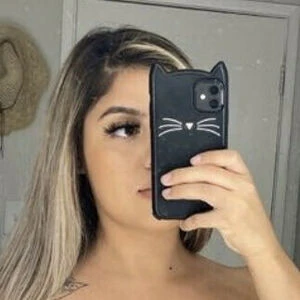 uwhitekitten