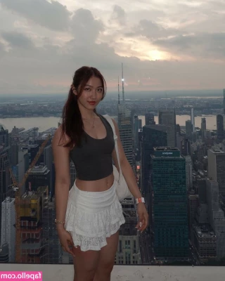 Cloud Crystal ASMR [ cloud-crystal-asmr ] - me pretending i’m thinking abt the answer but rly i’m thinking