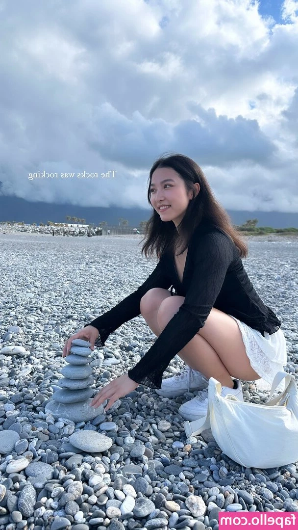 Cloud Crystal ASMR [ cloud-crystal-asmr ] - Un p tit live ce soir   est ce que tu aimerais ça   Vers 10h  Ce