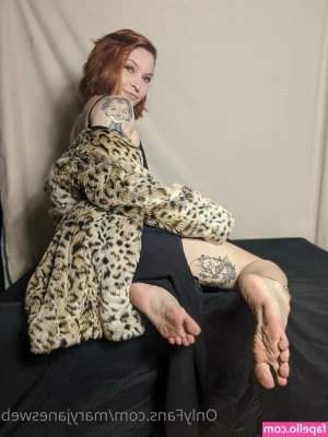 maryjanesweb - Fresh out the shower, I hope you’re ready for me 💋