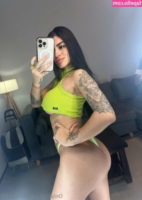 smallapril - Im online sexting RIGHT NOW over on @jessicabarton cum play with me!!