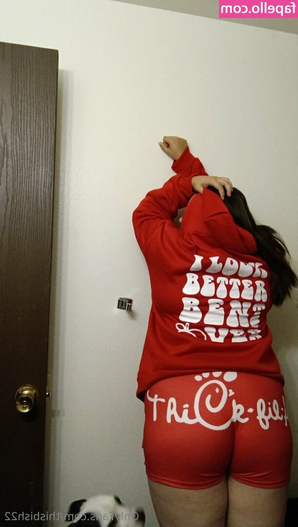 Thisbish22 - This pretty "HOUSE PUSSY" 😻is waiting to be fed some dick today