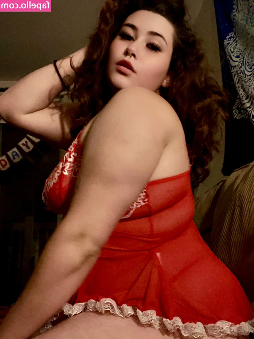 Thisbish22 - Either way you're licking whatever I put in front of you 😚