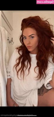 Hayleydesolapinto [ hayleydesolapinto-1 ] - Rip my feet  my soles look so dirty