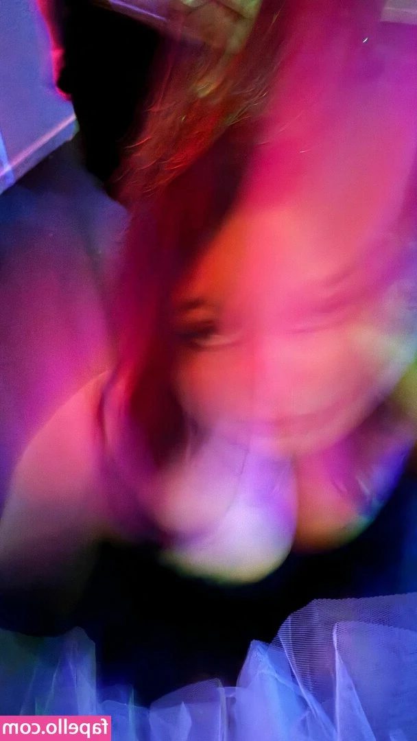 Christina Green [ christina-green-1 ] - Been a bit so here's another soft booty appreciation post