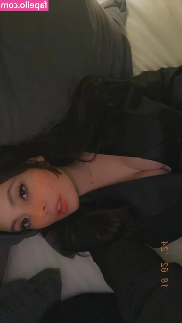 Christina Green [ christina-green-1 ] - Snapchat saw it first