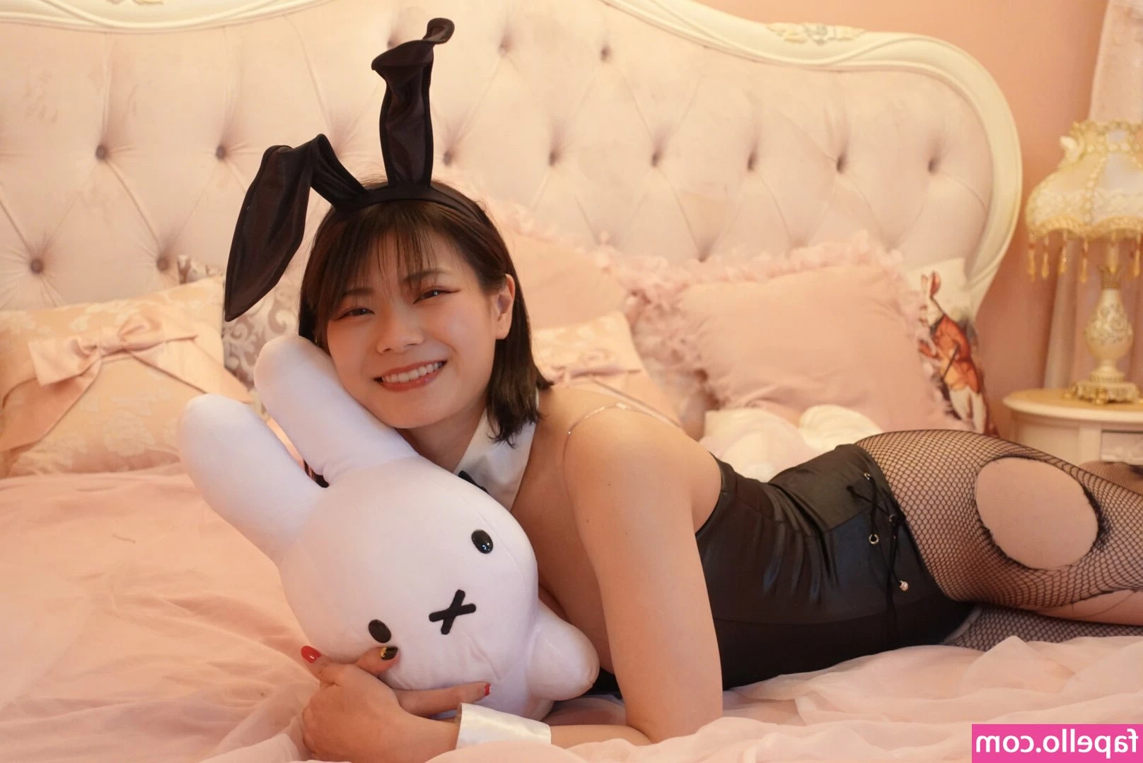 menmenman_39 [ menmenman-39 ] - Here s some Mommy Yor for your eye candy    I hope you re having a