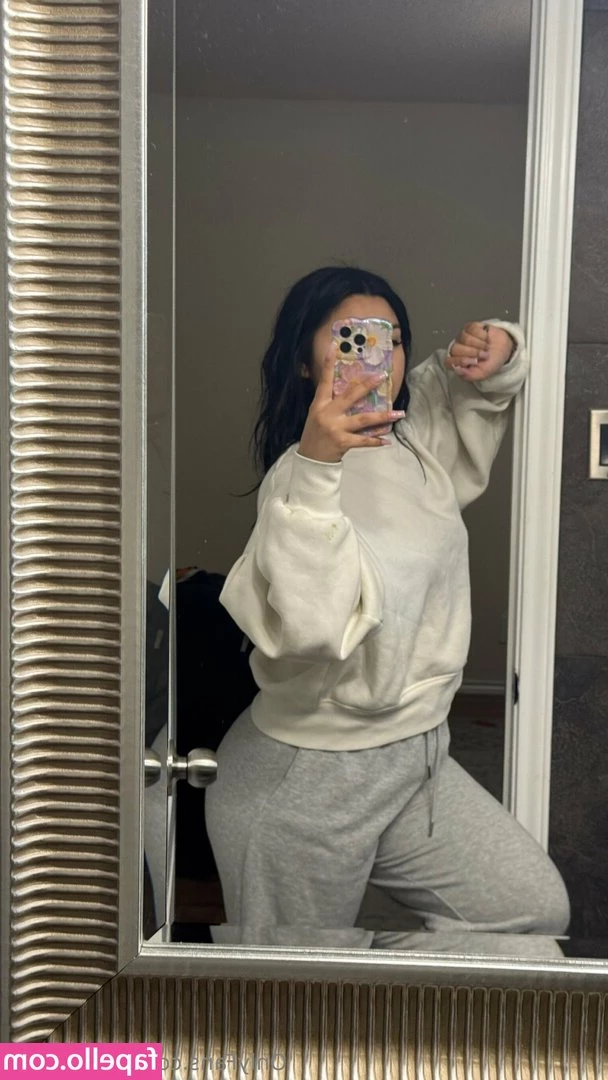 ju.ddithhhh [ ju-ddithhhh ] - Hope y all have a good evening   I m going to take a shower now  