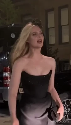 Elle Fanning [ elle-fanning ] - Hey s