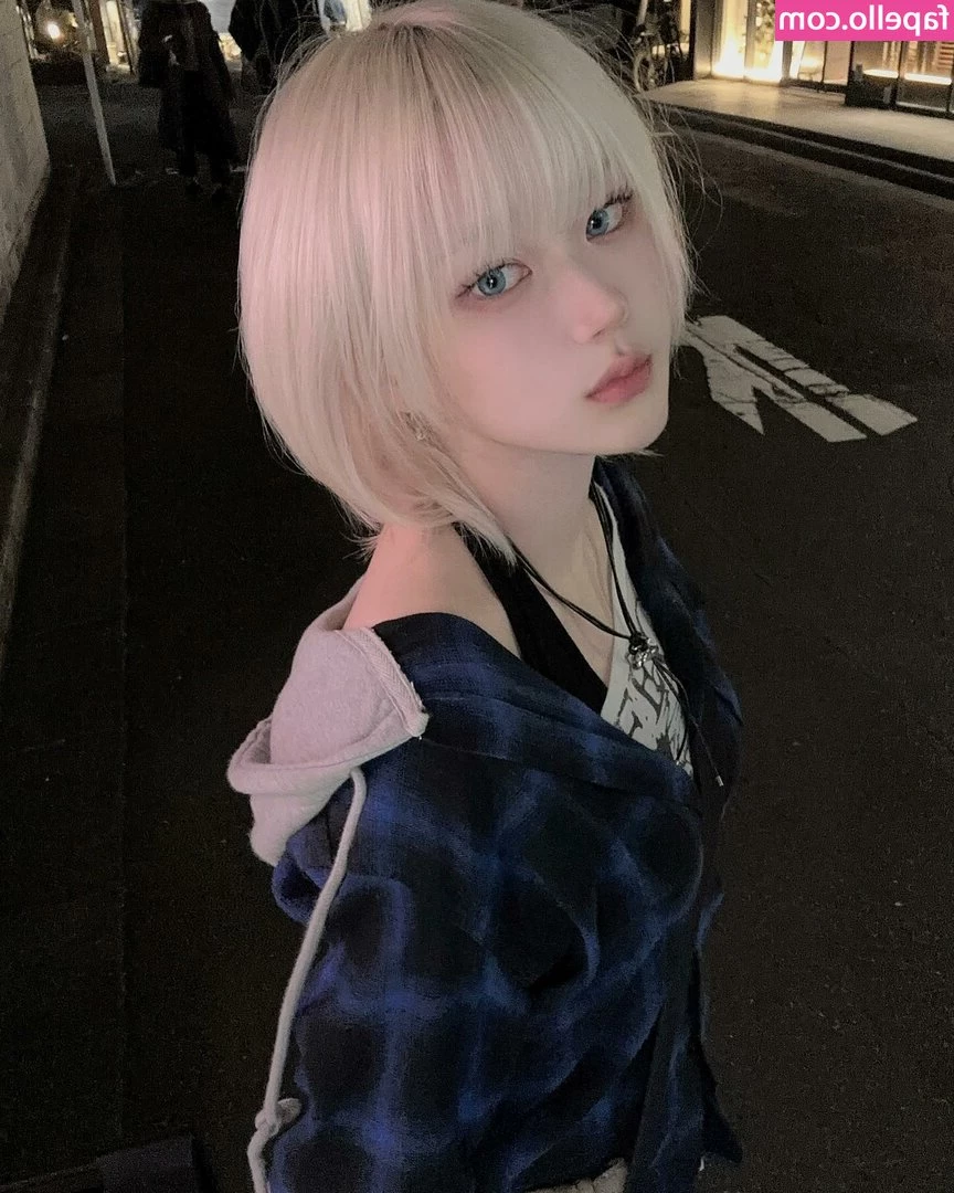 skr_u_ [ skr-u ] - ANAL SEX VIDEO  I rode my hubby with my ass  covered in oil  cowgirl