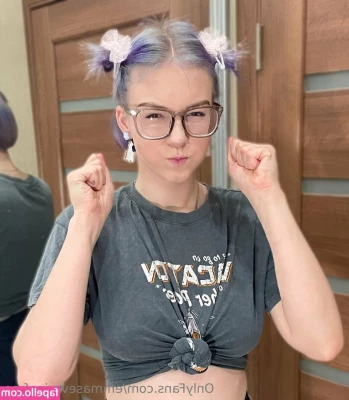 emmaseverinafree - throw me on the bed daddy